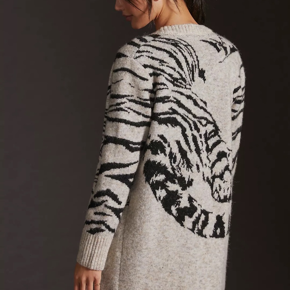 RD Style Jacquard Tiger Cardigan Sweater - Picture 3 of 7